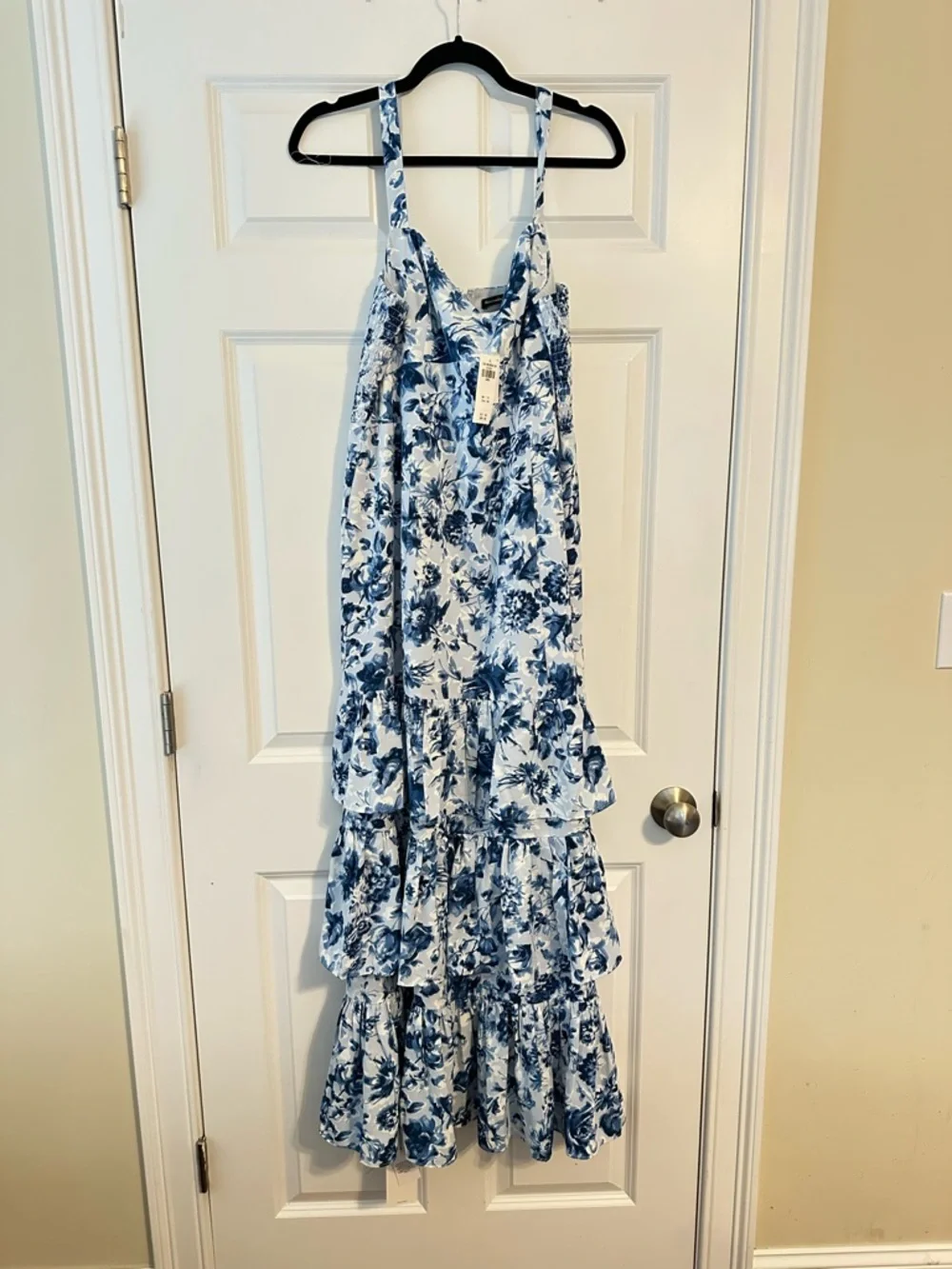 NWT! Abercrombie & Fitch Drama Ruffle Tiered Gown Blue & White Floral